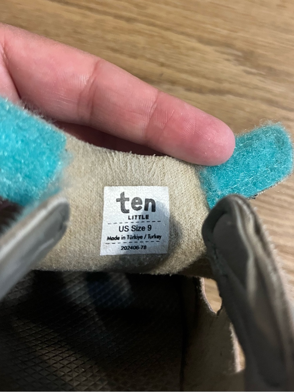 Ten Little Girls' Pink Closed-Toe Hook-and-Loop Everyday Sandals - Picture 4 of 5